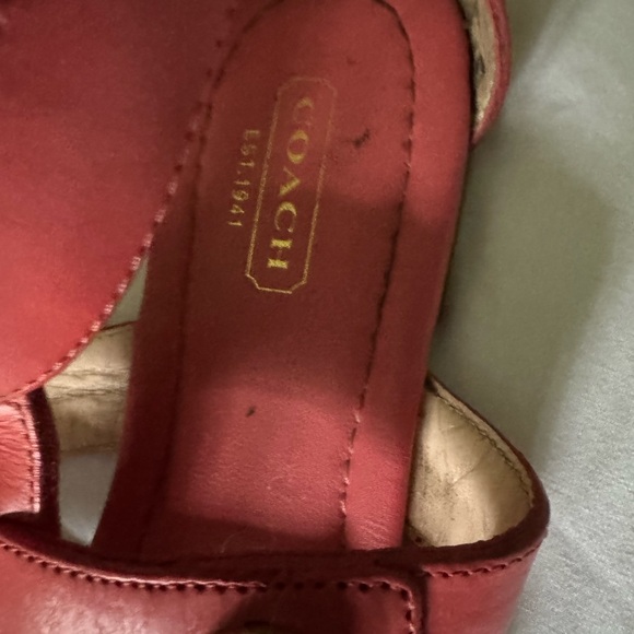 COACH Oleta Gladiator Turnlock ankle Sandals Flats Coral Leather sz 8B - Picture 4 of 7